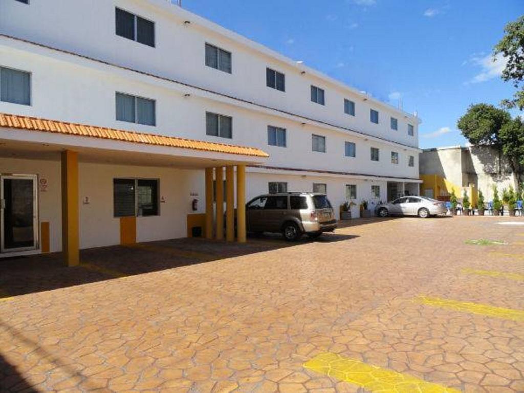 Hotel Las Dalias Inn Merida Exterior photo
