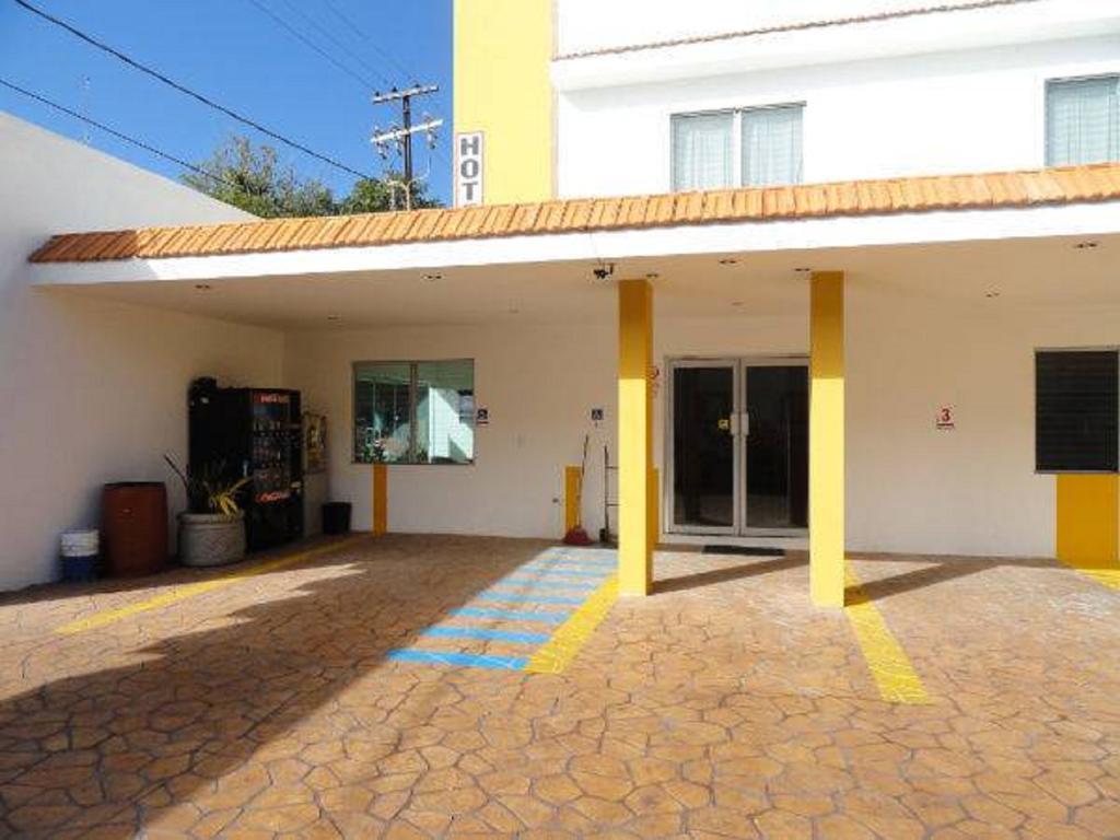 Hotel Las Dalias Inn Merida Exterior photo