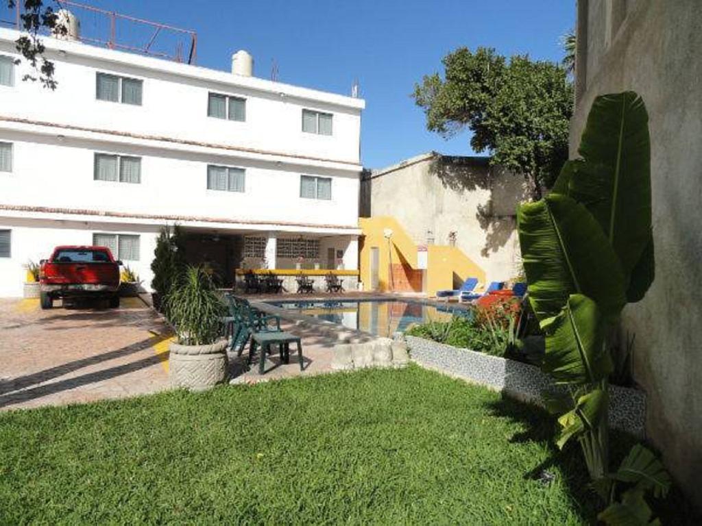 Hotel Las Dalias Inn Merida Exterior photo